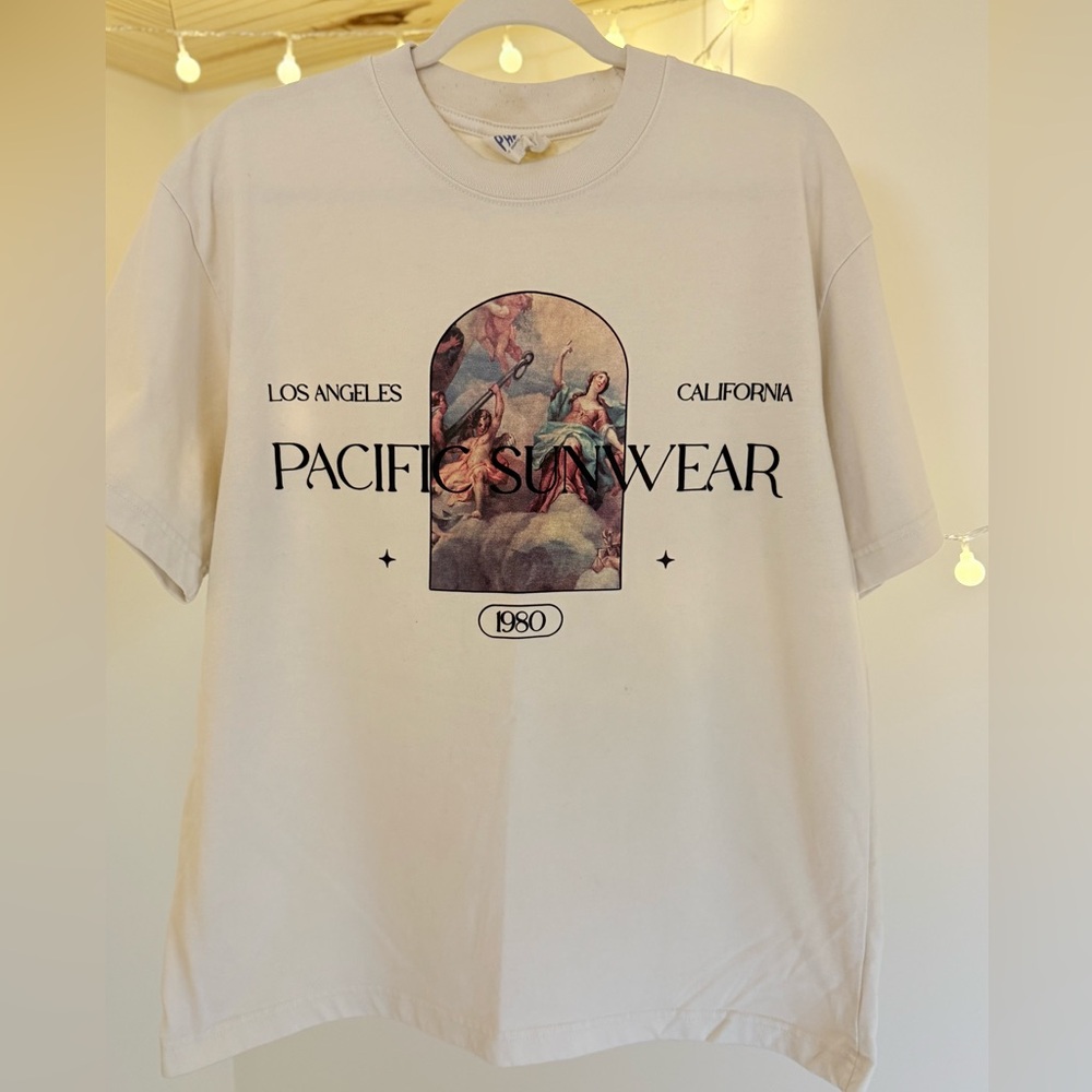 🌾‎ Pacific Sunwear Renaissance Tee